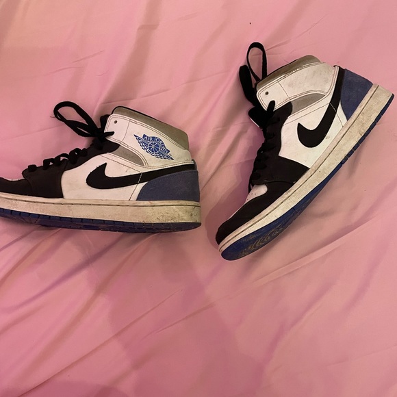 Air Jordan’s Blue - Picture 1 of 1